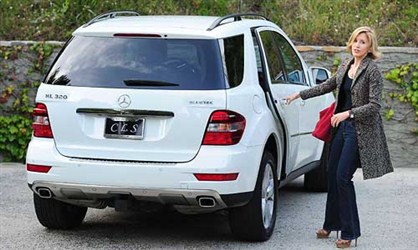 Mercedes-Benz ML320 - Felisiti Hafman