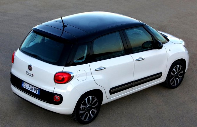 Fiat planira da izbegne zatvaranje postrojenja skraćenjem radnih sati Fiat planira da izbegne zatvaranje postrojenja skraćenjem radnih sati
